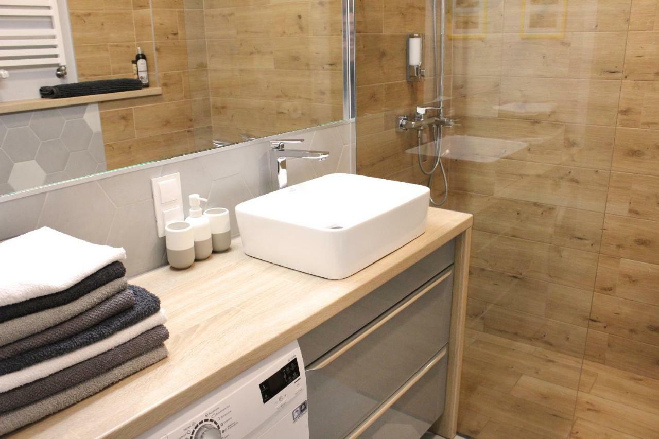Apartament Sloneczny Air Conditioning Slupsk Bagian luar foto